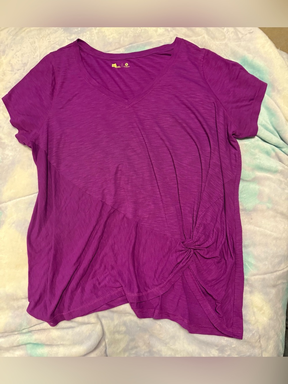 Xersion Short Sleeve V-Neck Knot Tee in Magenta